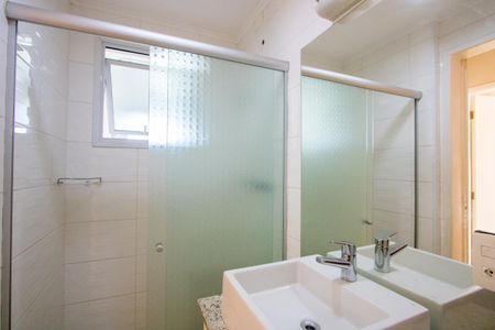 Apartamento à venda com 78m², 2 quartos e 2 vagas Apartamento à venda com 78m², 2 quartos e 2 vagasBanheiro social