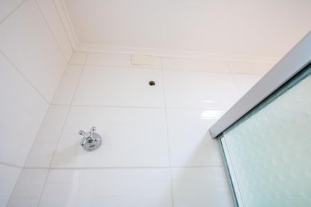 Apartamento à venda com 78m², 2 quartos e 2 vagas Apartamento à venda com 78m², 2 quartos e 2 vagasBanheiro social