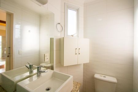 Apartamento à venda com 78m², 2 quartos e 2 vagas Apartamento à venda com 78m², 2 quartos e 2 vagasBanheiro do quarto 1
