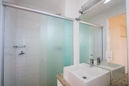 Apartamento à venda com 78m², 2 quartos e 2 vagas Apartamento à venda com 78m², 2 quartos e 2 vagasBanheiro do quarto 1