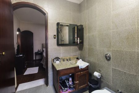 Casa à venda com 500m², 3 quartos e 2 vagasBanheiro Suíte 