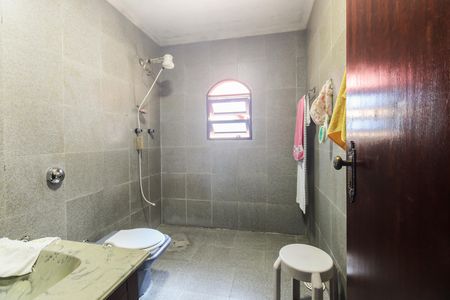 Casa à venda com 500m², 3 quartos e 2 vagasBanheiro Suíte 