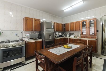 Casa à venda com 500m², 3 quartos e 2 vagasCozinha 
