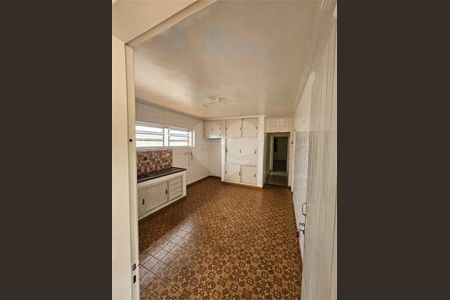 Casa à venda com 4 quartos, 225m² em Vila Miami, São Paulo