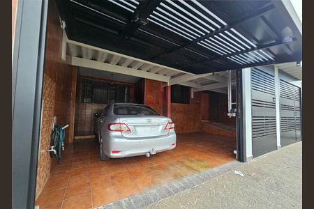 Casa à venda com 225m², 4 quartos e 7 vagas