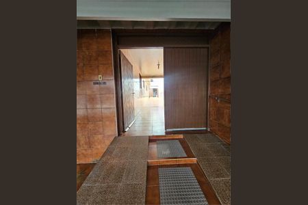 Casa à venda com 225m², 4 quartos e 7 vagas