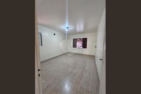 Casa à venda com 225m², 4 quartos e 7 vagas