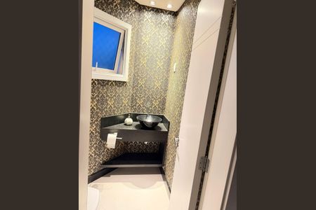Casa para alugar com 195m², 3 quartos e 2 vagas Casa para alugar com 195m², 3 quartos e 2 vagasBanheiro