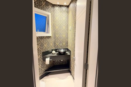 Casa para alugar com 195m², 3 quartos e 2 vagas Casa para alugar com 195m², 3 quartos e 2 vagasBanheiro