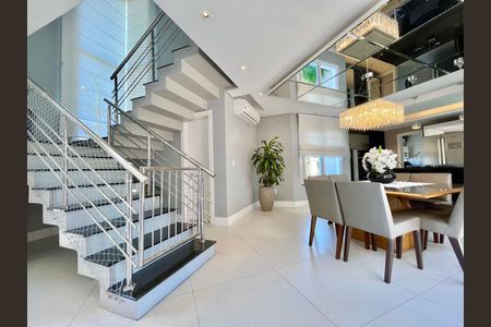 Sala de casa para alugar com 3 quartos, 195m² em Vale Ville, Gravataí