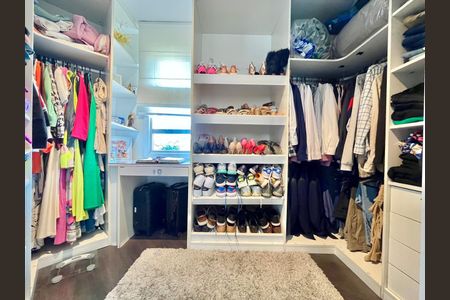 Casa para alugar com 195m², 3 quartos e 2 vagas Casa para alugar com 195m², 3 quartos e 2 vagasCloset
