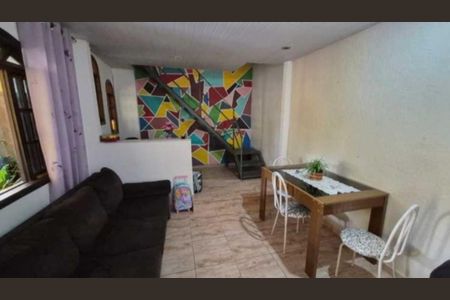Casa à venda com 190m², 3 quartos e 1 vaga Casa à venda com 190m², 3 quartos e 1 vagaSala