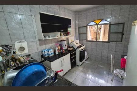 Casa à venda com 190m², 3 quartos e 1 vaga Casa à venda com 190m², 3 quartos e 1 vagaCozinha