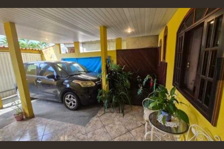 Casa à venda com 190m², 3 quartos e 1 vaga Casa à venda com 190m², 3 quartos e 1 vagaGaragem