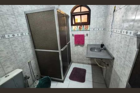 Casa à venda com 190m², 3 quartos e 1 vaga Casa à venda com 190m², 3 quartos e 1 vagaBanheiro