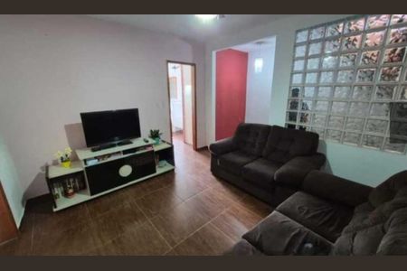 Casa à venda com 190m², 3 quartos e 1 vaga Casa à venda com 190m², 3 quartos e 1 vagaSala