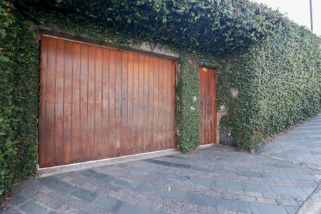 Casa à venda com 491m², 3 quartos e 8 vagasFachada