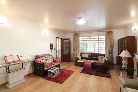 Sala de casa à venda com 3 quartos, 200m² em Chora Menino, São Paulo