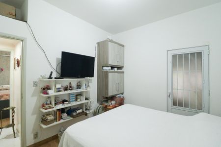 Casa à venda com 491m², 3 quartos e 8 vagasQuarto 2