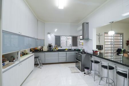 Casa à venda com 491m², 3 quartos e 8 vagasCozinha