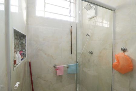 Casa à venda com 491m², 3 quartos e 8 vagasBanheiro da Suíte