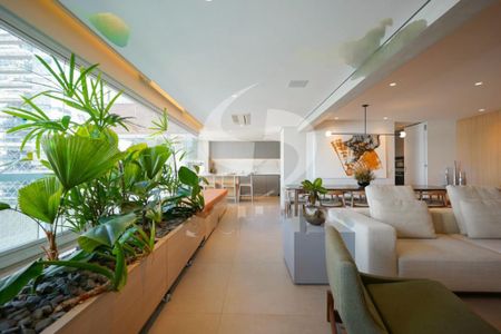 Apartamento à venda com 4 quartos, 250m² em Jardim Morumbi, São Paulo
