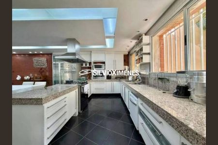 Apartamento à venda com 280m², 4 quartos e 2 vagas