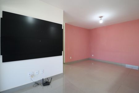 Apartamento para alugar com 1106m², 3 quartos e 1 vagaSala