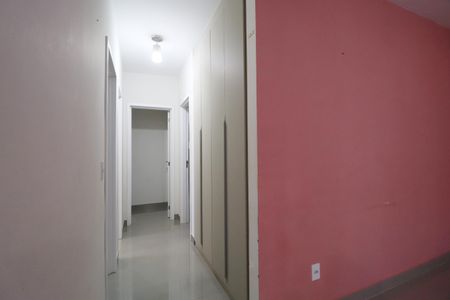 Apartamento para alugar com 1106m², 3 quartos e 1 vagaCorredor - Armário