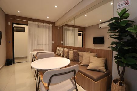 Apartamento para alugar com 1106m², 3 quartos e 1 vagaÁrea comum