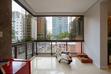 Apartamento à venda com 240m², 4 quartos e 4 vagas