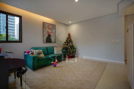 Apartamento à venda com 4 quartos, 240m² em Moema, São Paulo