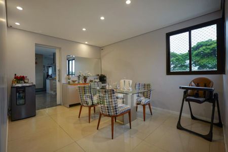 Apartamento à venda com 240m², 4 quartos e 4 vagas