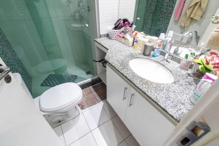 Apartamento à venda com 143m², 3 quartos e 1 vaga Apartamento à venda com 143m², 3 quartos e 1 vagaBanheiro 2