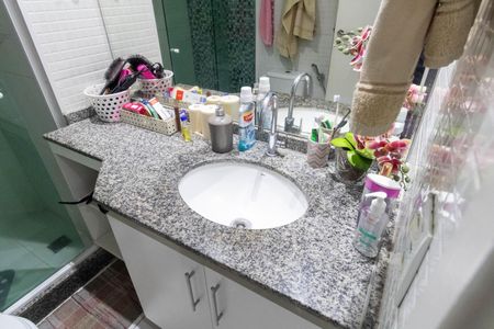 Apartamento à venda com 143m², 3 quartos e 1 vaga Apartamento à venda com 143m², 3 quartos e 1 vagaBanheiro 2