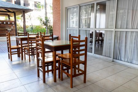 Apartamento à venda com 143m², 3 quartos e 1 vaga Apartamento à venda com 143m², 3 quartos e 1 vagaÁrea comum - Salão de festas