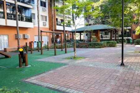 Apartamento à venda com 143m², 3 quartos e 1 vaga Apartamento à venda com 143m², 3 quartos e 1 vagaÁrea comum - Playground