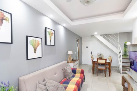 Apartamento à venda com 143m², 3 quartos e 1 vaga Apartamento à venda com 143m², 3 quartos e 1 vagaSala