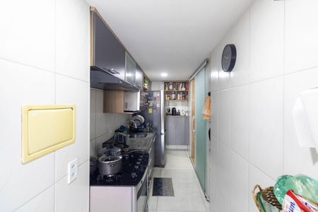 Apartamento à venda com 143m², 3 quartos e 1 vaga Apartamento à venda com 143m², 3 quartos e 1 vagaCozinha e Área de Serviço