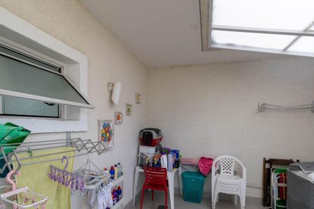 Apartamento à venda com 143m², 3 quartos e 1 vaga Apartamento à venda com 143m², 3 quartos e 1 vagaTerraço