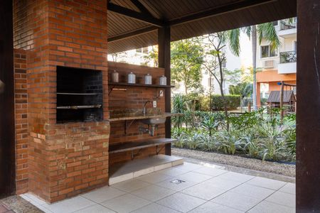 Apartamento à venda com 143m², 3 quartos e 1 vaga Apartamento à venda com 143m², 3 quartos e 1 vagaÁrea comum - Churrasqueira
