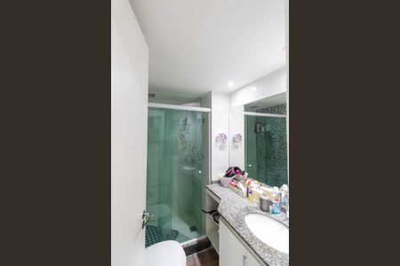 Apartamento à venda com 143m², 3 quartos e 1 vaga Apartamento à venda com 143m², 3 quartos e 1 vagaBanheiro 2