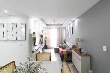 Apartamento à venda com 143m², 3 quartos e 1 vaga Apartamento à venda com 143m², 3 quartos e 1 vagaSala