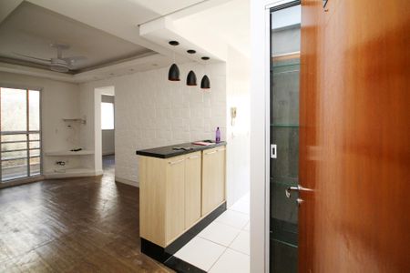 Entrada de apartamento para alugar com 2 quartos, 48m² em Parque Rincao, Cotia