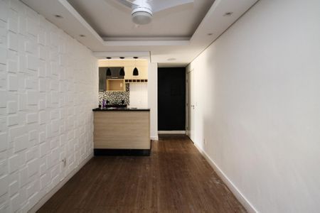 Sala de apartamento para alugar com 2 quartos, 48m² em Parque Rincao, Cotia
