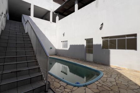Casa para alugar com 300m², 2 quartos e 4 vagas Casa para alugar com 300m², 2 quartos e 4 vagasÁrea externa