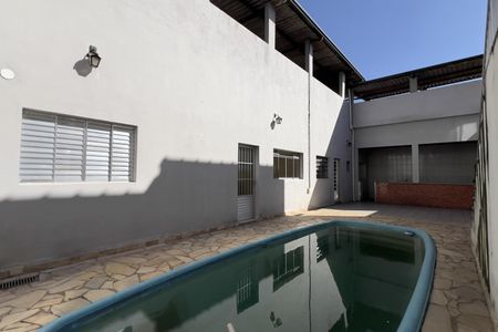 Casa para alugar com 300m², 2 quartos e 4 vagas Casa para alugar com 300m², 2 quartos e 4 vagasÁrea externa