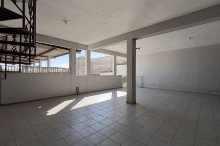 Casa para alugar com 300m², 2 quartos e 4 vagas Casa para alugar com 300m², 2 quartos e 4 vagasGaragem