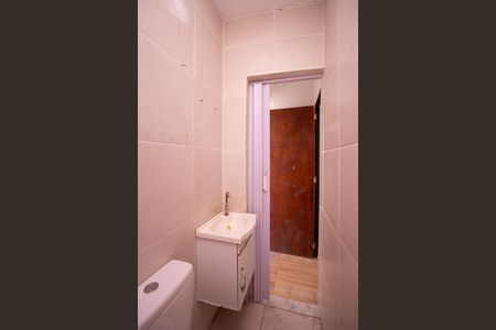 Casa para alugar com 60m², 1 quarto e sem vaga Casa para alugar com 60m², 1 quarto e sem vagaBanheiro da Suíte