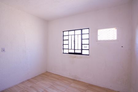 Suíte de casa para alugar com 1 quarto, 60m² em Porto da Pedra, São Gonçalo